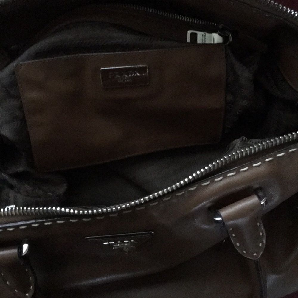Prada leather purse - Picture 4 of 7